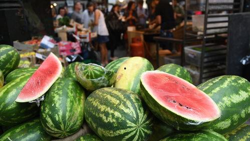 引诱别人吃瓜,跟随“吃瓜”潮流，揭秘背后真相