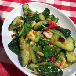 昆山教育吃瓜图片,一张吃瓜图片引发的舆论漩涡